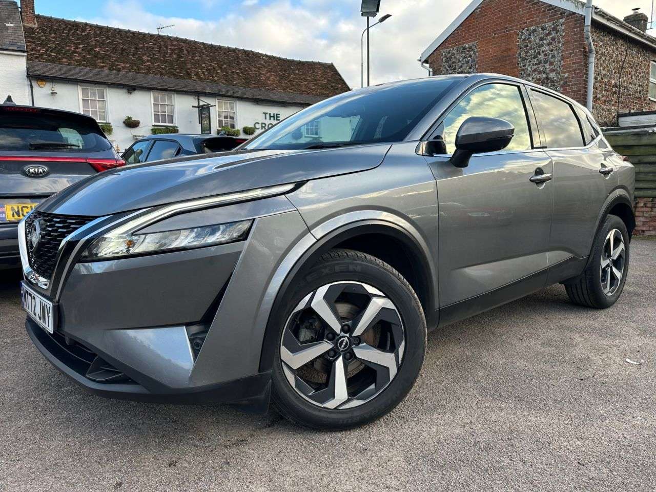 A 2022 NISSAN QASHQAI 1.3 DIG-T MHEV N-CONNECTA SUV 5dr PETROL HYBRID EURO 6 (s/s) (140 ps) A 2022 NISSAN QASHQAI 1.3 DIG-T MHEV N-CONNECTA SUV 5dr PETROL HYBRID EURO 6 (s/s) (140 ps)