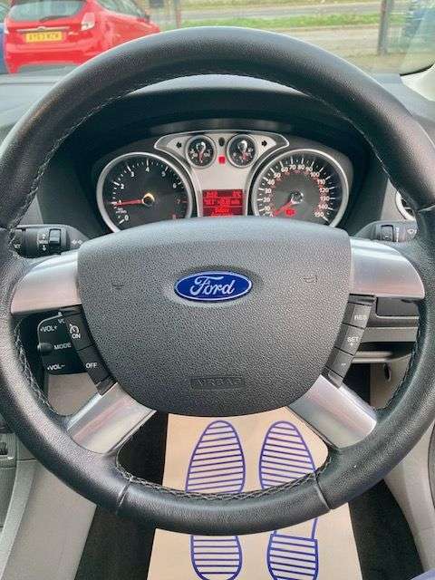 2011 FORD FOCUS 2011 FORD FOCUS