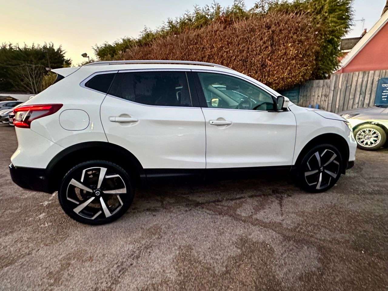A 2019 NISSAN QASHQAI 1.5 dCi TEKNA SUV 5dr DIESEL MANUAL EURO 6 (s/s) WITH SERVICE HISTORY A 2019 NISSAN QASHQAI 1.5 dCi TEKNA SUV 5dr DIESEL MANUAL EURO 6 (s/s) WITH SERVICE HISTORY