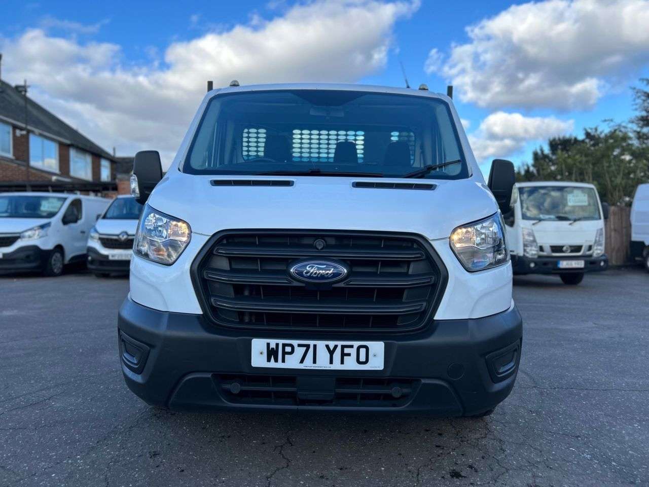 A 2022 FORD TRANSIT 2.0TDCI 350 EcoBlue LEADER CHASSIS CAB 2dr FWD L3H1 ONE OWNER, 2 SERVICES A 2022 FORD TRANSIT 2.0TDCI 350 EcoBlue LEADER CHASSIS CAB 2dr FWD L3H1 ONE OWNER, 2 SERVICES