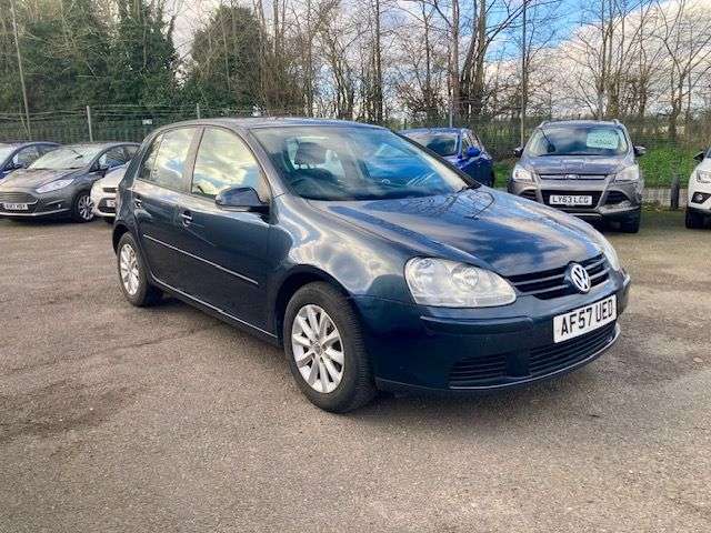 A 2007 VOLKSWAGEN GOLF 1.6 FSI MATCH HATCHBACK 5dr AUTOMATIC (180 g/km, 113 bhp) WITH SERVICE HIST A 2007 VOLKSWAGEN GOLF 1.6 FSI MATCH HATCHBACK 5dr AUTOMATIC (180 g/km, 113 bhp) WITH SERVICE HIST