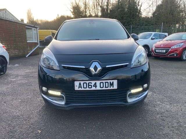 A 2014 RENAULT SCENIC 1.5 dCi ENERGY DYNAMIQUE TOM TOM MPV 5dr DIESEL (s/s) (110 ps) NEW MOT AND A 2014 RENAULT SCENIC 1.5 dCi ENERGY DYNAMIQUE TOM TOM MPV 5dr DIESEL (s/s) (110 ps) NEW MOT AND
