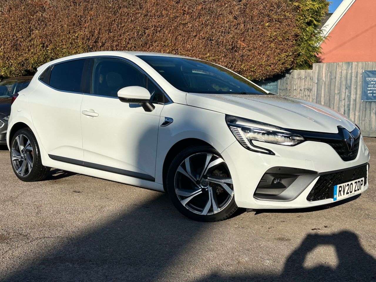 A 2020 RENAULT CLIO 1.0 TCe RS LINE HATCHBACK 5dr EURO 6 (s/s) (100 ps) A 2020 RENAULT CLIO 1.0 TCe RS LINE HATCHBACK 5dr EURO 6 (s/s) (100 ps)