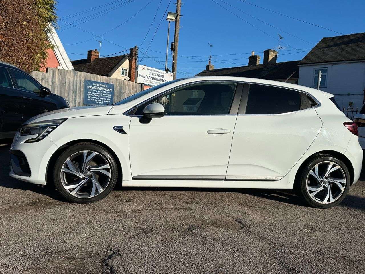 A 2020 RENAULT CLIO 1.0 TCe RS LINE HATCHBACK 5dr EURO 6 (s/s) (100 ps) A 2020 RENAULT CLIO 1.0 TCe RS LINE HATCHBACK 5dr EURO 6 (s/s) (100 ps)