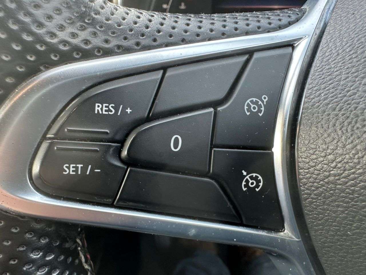 2020 RENAULT CLIO 2020 RENAULT CLIO