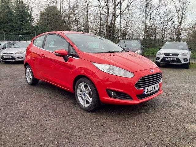 A 2013 FORD FIESTA 1.0T ECOBEOOST ZETEC 3dr (s/s) NEW WETBELT AND SERVICE A 2013 FORD FIESTA 1.0T ECOBEOOST ZETEC 3dr (s/s) NEW WETBELT AND SERVICE