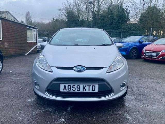 A 2009 FORD FIESTA 1.25 ZETEC HATCHBACK 5drl (133 g/km, 81 bhp) WITH NEW CAMBELT AND WATERPUMP A 2009 FORD FIESTA 1.25 ZETEC HATCHBACK 5drl (133 g/km, 81 bhp) WITH NEW CAMBELT AND WATERPUMP