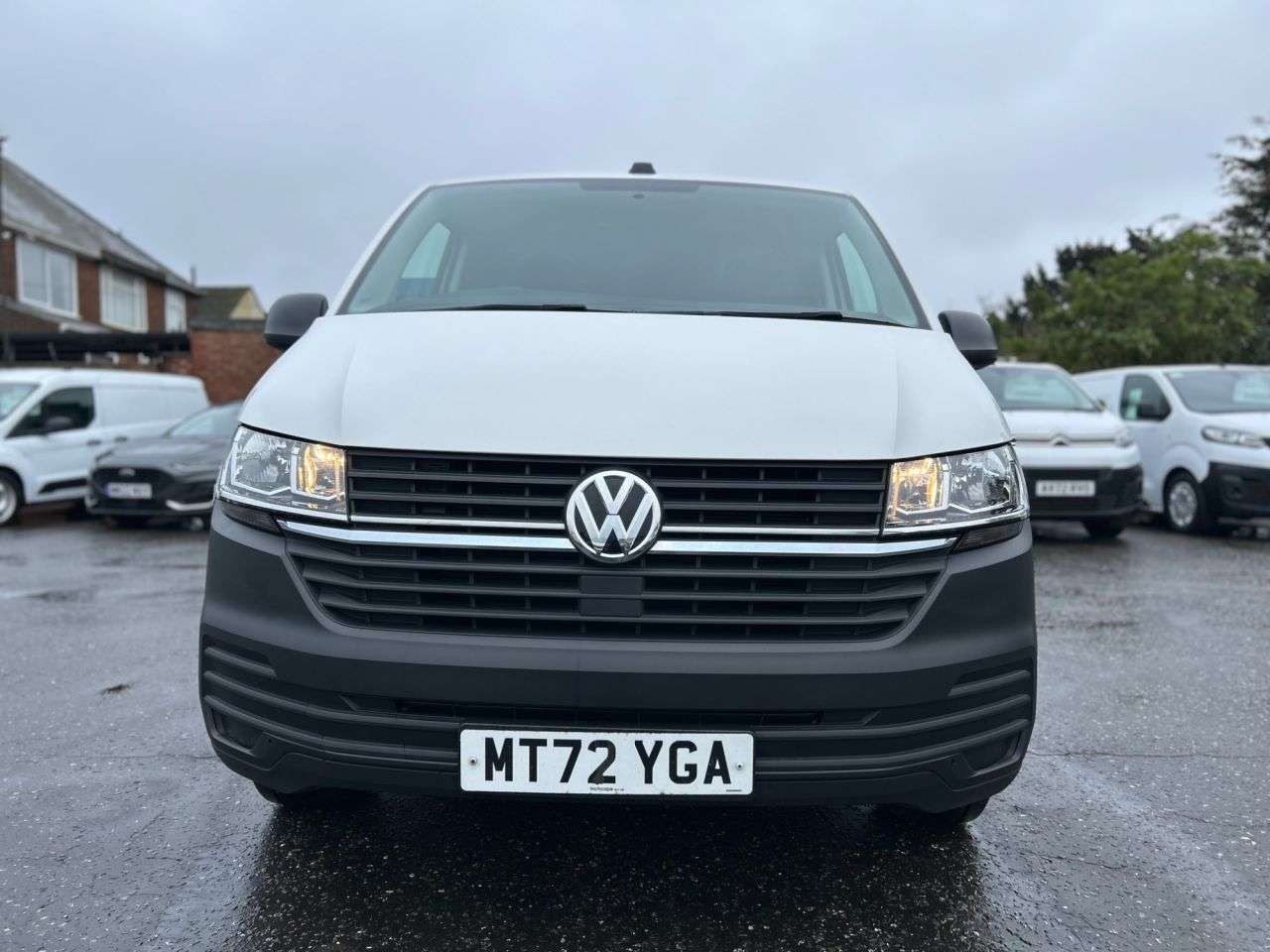 A 2022 VOLKSWAGEN TRANSPORTER 2.0TDI T28 STARTLINE P/V 5dr FWD SWB ONE OWNER, 3 SERVICES A 2022 VOLKSWAGEN TRANSPORTER 2.0TDI T28 STARTLINE P/V 5dr FWD SWB ONE OWNER, 3 SERVICES