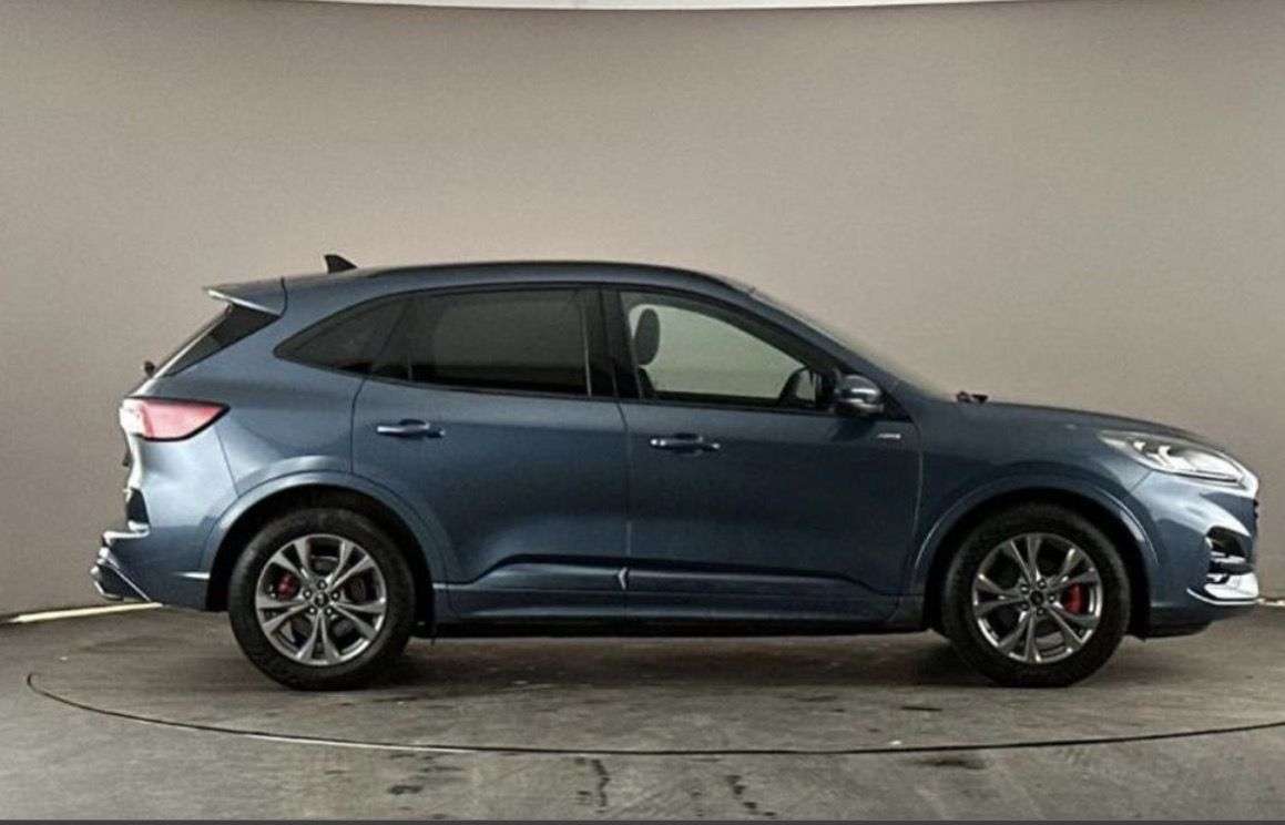 A 2023 FORD KUGA 2.5h DURATEC ST-LINE EDITION SUV 5dr PETROL HYBRID CVT EURO 6 (s/s) (190 ps A 2023 FORD KUGA 2.5h DURATEC ST-LINE EDITION SUV 5dr PETROL HYBRID CVT EURO 6 (s/s) (190 ps