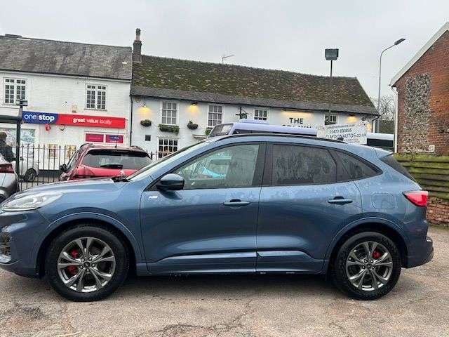 A 2023 FORD KUGA 2.5h DURATEC ST-LINE EDITION SUV 5dr PETROL HYBRID CVT EURO 6 (s/s) (190 ps A 2023 FORD KUGA 2.5h DURATEC ST-LINE EDITION SUV 5dr PETROL HYBRID CVT EURO 6 (s/s) (190 ps