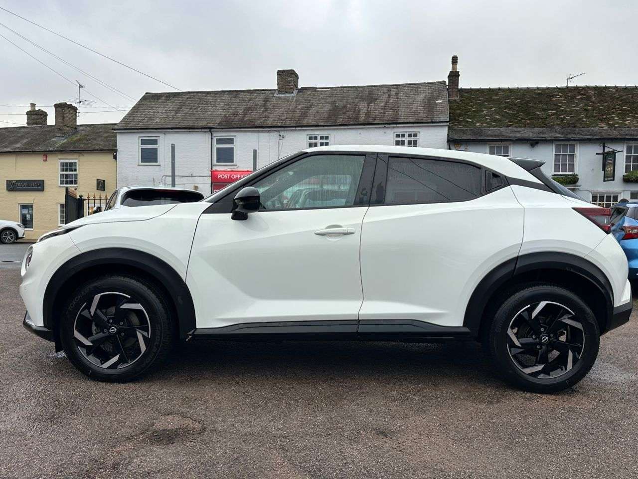 A 2022 NISSAN JUKE 1.0 DIG-T N-CONNECTA SUV 5dr PETROL EURO 6 (s/s) (114 ps) ONE PRIVATE OWNER A 2022 NISSAN JUKE 1.0 DIG-T N-CONNECTA SUV 5dr PETROL EURO 6 (s/s) (114 ps) ONE PRIVATE OWNER