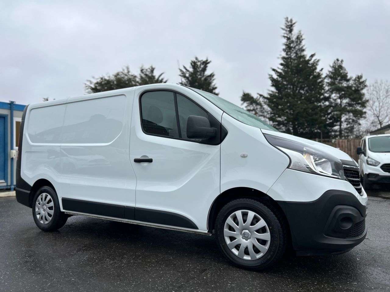 A 2021 RENAULT TRAFIC 2.0dCi ENERGY SL28 BUSINESS P/V 5dr SWB L1H1 ONE OWNER, 2 SERVICES A 2021 RENAULT TRAFIC 2.0dCi ENERGY SL28 BUSINESS P/V 5dr SWB L1H1 ONE OWNER, 2 SERVICES