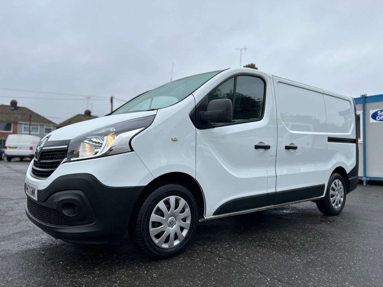 A 2021 RENAULT TRAFIC 2.0dCi ENERGY SL28 BUSINESS P/V 5dr SWB L1H1 ONE OWNER, 2 SERVICES A 2021 RENAULT TRAFIC 2.0dCi ENERGY SL28 BUSINESS P/V 5dr SWB L1H1 ONE OWNER, 2 SERVICES