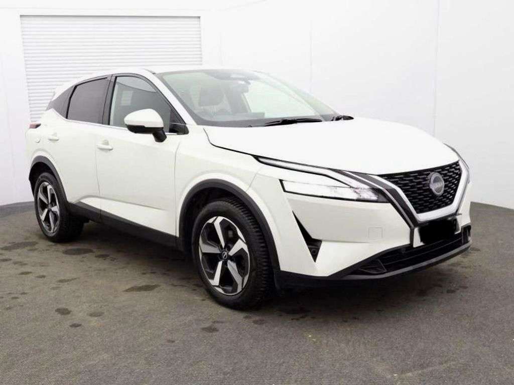 A 2022 NISSAN QASHQAI 1.3 DIG-T MHEV N-CONNECTA SUV 5dr PETROL HYBRID EURO 6 (s/s) (140 ps) A 2022 NISSAN QASHQAI 1.3 DIG-T MHEV N-CONNECTA SUV 5dr PETROL HYBRID EURO 6 (s/s) (140 ps)