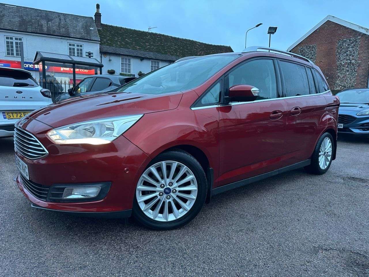 A 2016 FORD GRAND C-MAX 1.5 TDCi TITANIUM MPV 5dr DIESEL MANUAL EURO 6 (s/s) (120 ps) 7 SEATS A 2016 FORD GRAND C-MAX 1.5 TDCi TITANIUM MPV 5dr DIESEL MANUAL EURO 6 (s/s) (120 ps) 7 SEATS