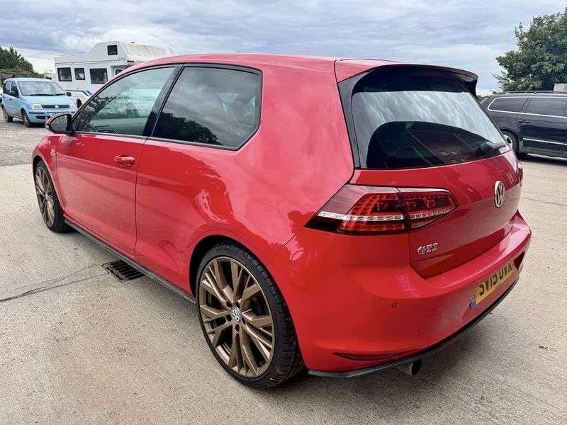2015 VOLKSWAGEN GOLF 2015 VOLKSWAGEN GOLF
