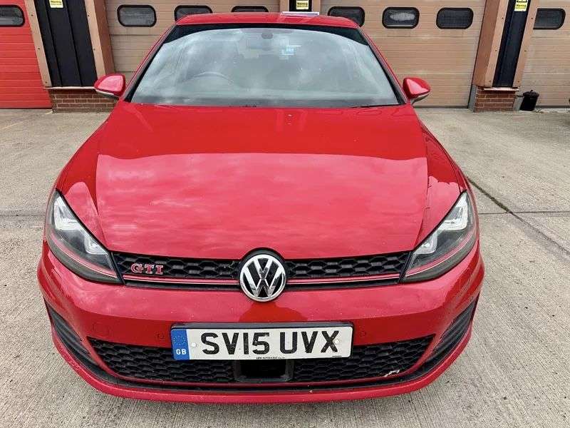 2015 VOLKSWAGEN GOLF 2015 VOLKSWAGEN GOLF