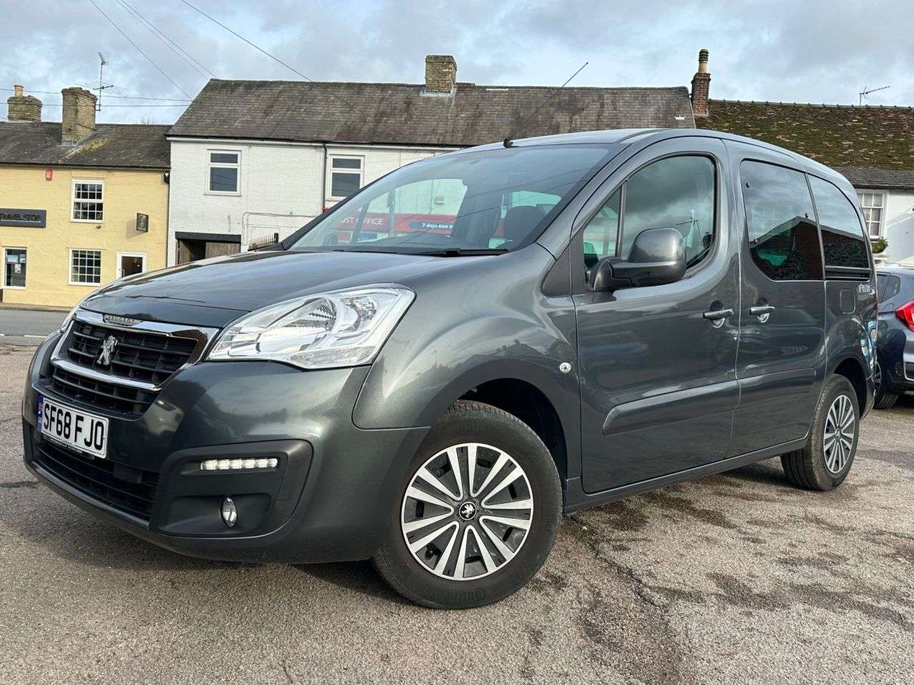 A 2019 PEUGEOT PARTNER TEPEE 1.6BLUEHDI ACTIVE MPV 5dr WAV DIESEL MANUAL EURO 6 (s/s) (100 ps) WHEELCHAI A 2019 PEUGEOT PARTNER TEPEE 1.6BLUEHDI ACTIVE MPV 5dr WAV DIESEL MANUAL EURO 6 (s/s) (100 ps) WHEELCHAI