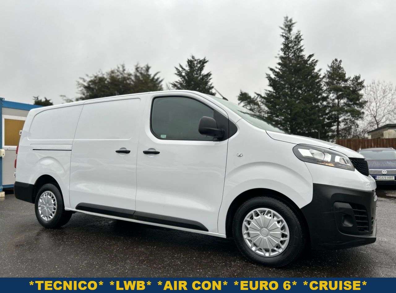 A 2022 FIAT SCUDO 2.0Multijet TECNICO P/V 6dr LWB LOW MILEAGE EXAMPLE, 3 SERVICES A 2022 FIAT SCUDO 2.0Multijet TECNICO P/V 6dr LWB LOW MILEAGE EXAMPLE, 3 SERVICES