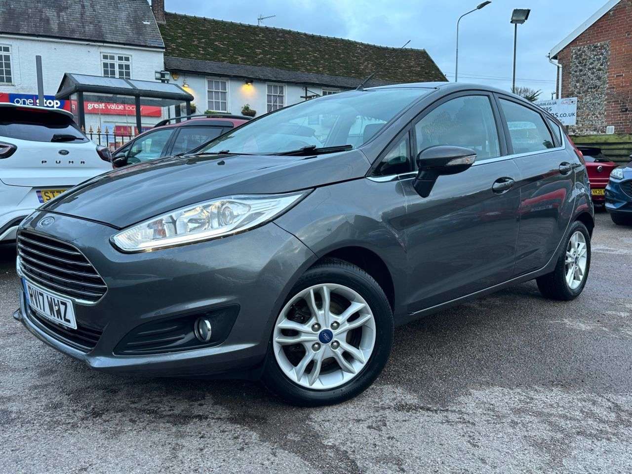 A 2017 FORD FIESTA 1.0T ECOBOOST ZETEC HATCHBACK 5dr EURO 6 (s/s) (100 ps) WITH SERVICE HISTOR A 2017 FORD FIESTA 1.0T ECOBOOST ZETEC HATCHBACK 5dr EURO 6 (s/s) (100 ps) WITH SERVICE HISTOR
