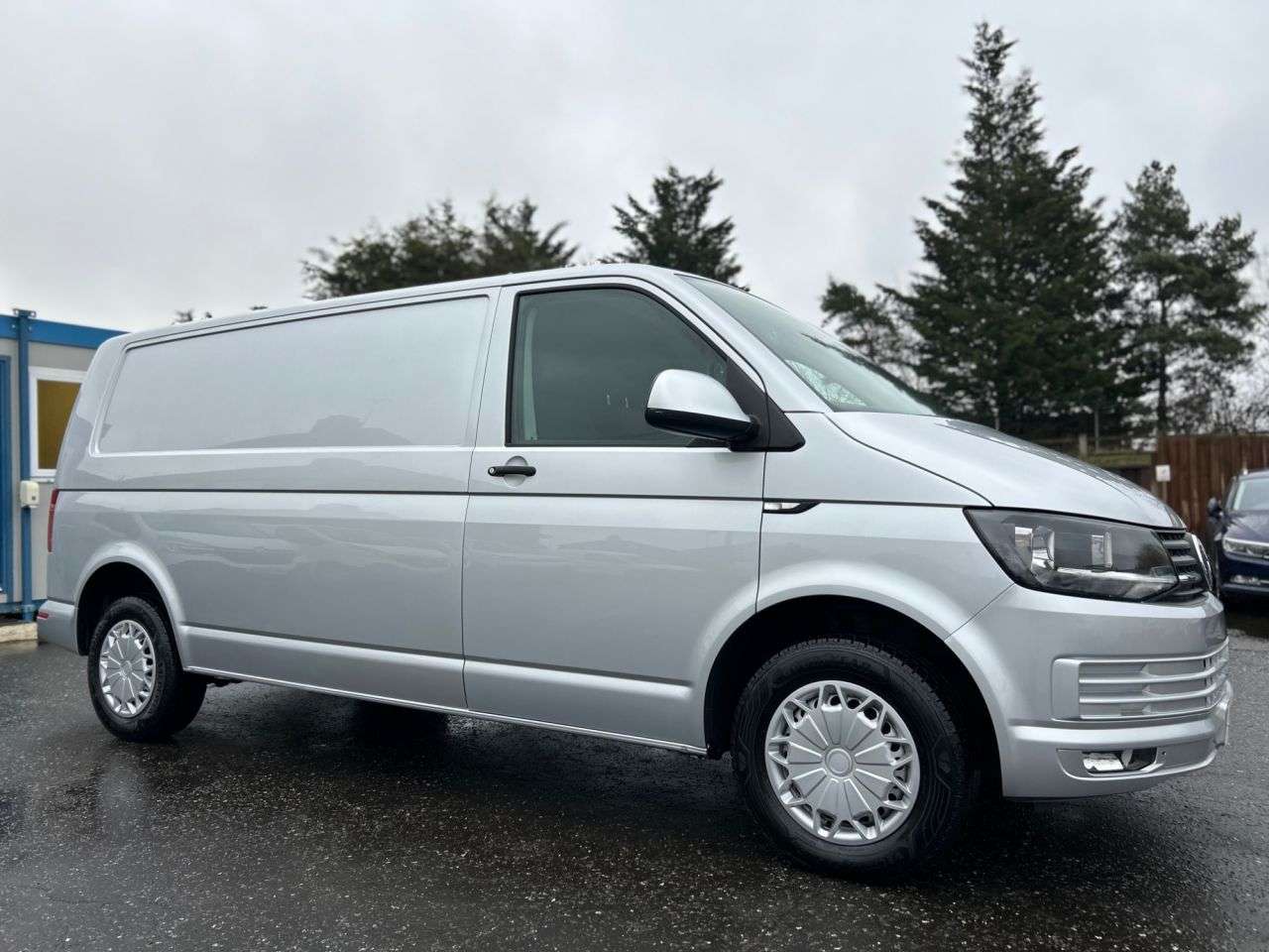 A 2018 VOLKSWAGEN TRANSPORTER 2.0TDI T32 BlueMotion Tech STARTLINE P/V 4dr DSG FWD LWB FINE EXAMPLE, 8 SE A 2018 VOLKSWAGEN TRANSPORTER 2.0TDI T32 BlueMotion Tech STARTLINE P/V 4dr DSG FWD LWB FINE EXAMPLE, 8 SE