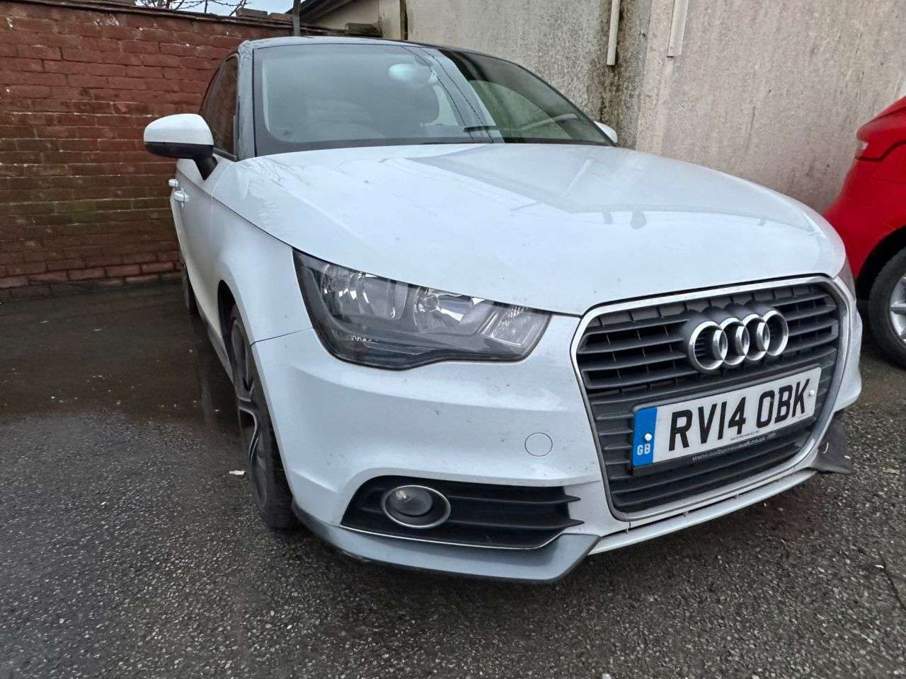 A 2014 AUDI A1 2.0 TDI CONTRAST EDITION PLUS SPORTBACK 5dr DIESEL MANUAL (s/s) (143 ps) A 2014 AUDI A1 2.0 TDI CONTRAST EDITION PLUS SPORTBACK 5dr DIESEL MANUAL (s/s) (143 ps)