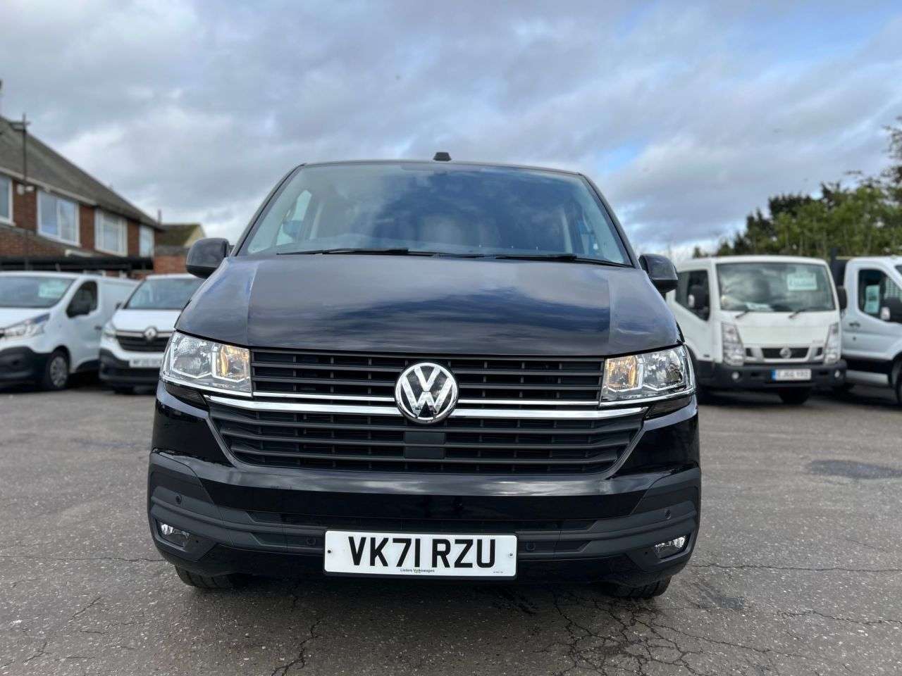 A 2021 VOLKSWAGEN TRANSPORTER 2.0TDI T28 HIGHLINE P/V 5dr DSG FWD SWB ONE OWNER, 5 SERVICES A 2021 VOLKSWAGEN TRANSPORTER 2.0TDI T28 HIGHLINE P/V 5dr DSG FWD SWB ONE OWNER, 5 SERVICES
