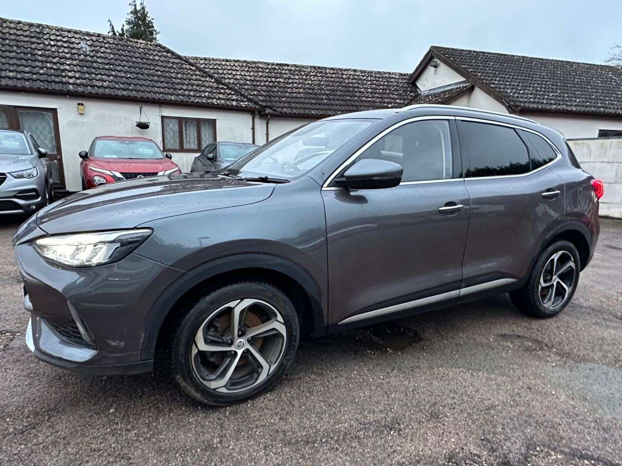 A 2023 MG MG HS 1.5 T-GDI TROPHY SUV 5dr PETROL EURO 6 (s/s) (162 ps) WITH SERVICE HISTORY A 2023 MG MG HS 1.5 T-GDI TROPHY SUV 5dr PETROL EURO 6 (s/s) (162 ps) WITH SERVICE HISTORY