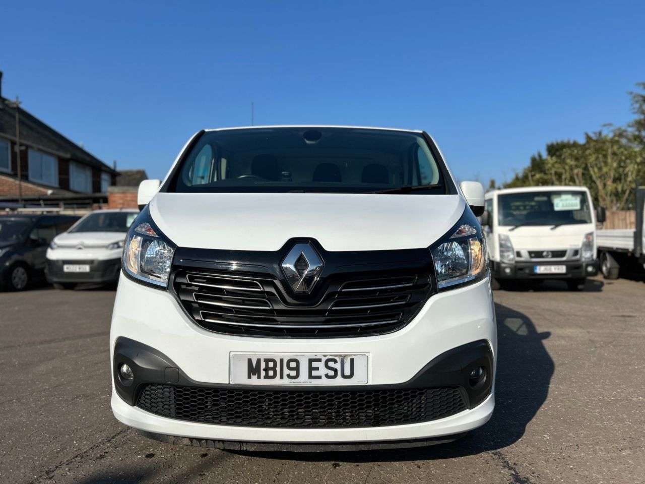 A 2019 RENAULT TRAFIC 1.6dCi ENERGY SL27 SPORT NAV P/V 5dr L1H1 ONE OWNER, 4 SERVICES A 2019 RENAULT TRAFIC 1.6dCi ENERGY SL27 SPORT NAV P/V 5dr L1H1 ONE OWNER, 4 SERVICES