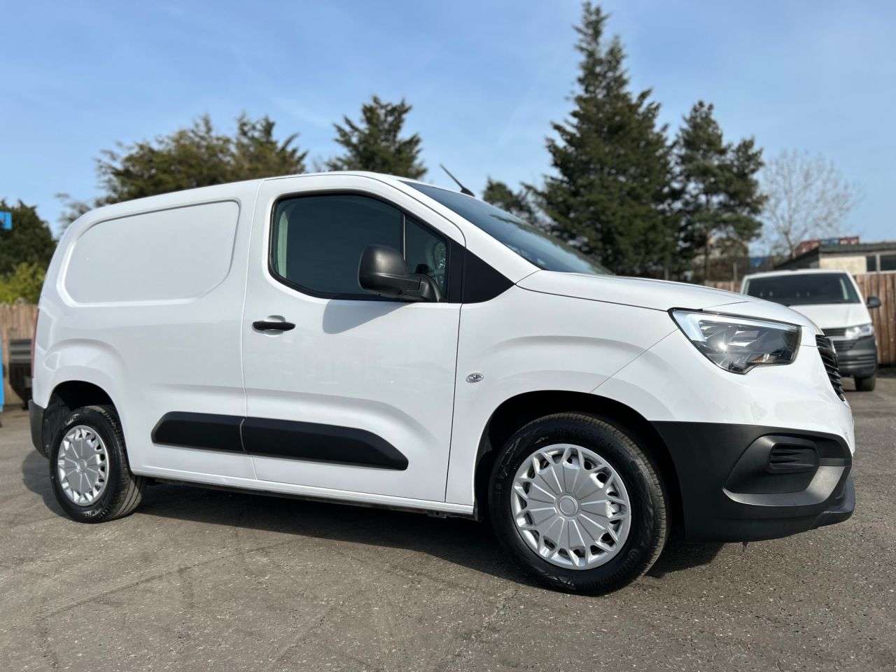 A 2023 VAUXHALL COMBO 1.5D Turbo 2300 PRIME P/V 5dr L1H1 ONE OWNER, 2 SERVICES A 2023 VAUXHALL COMBO 1.5D Turbo 2300 PRIME P/V 5dr L1H1 ONE OWNER, 2 SERVICES