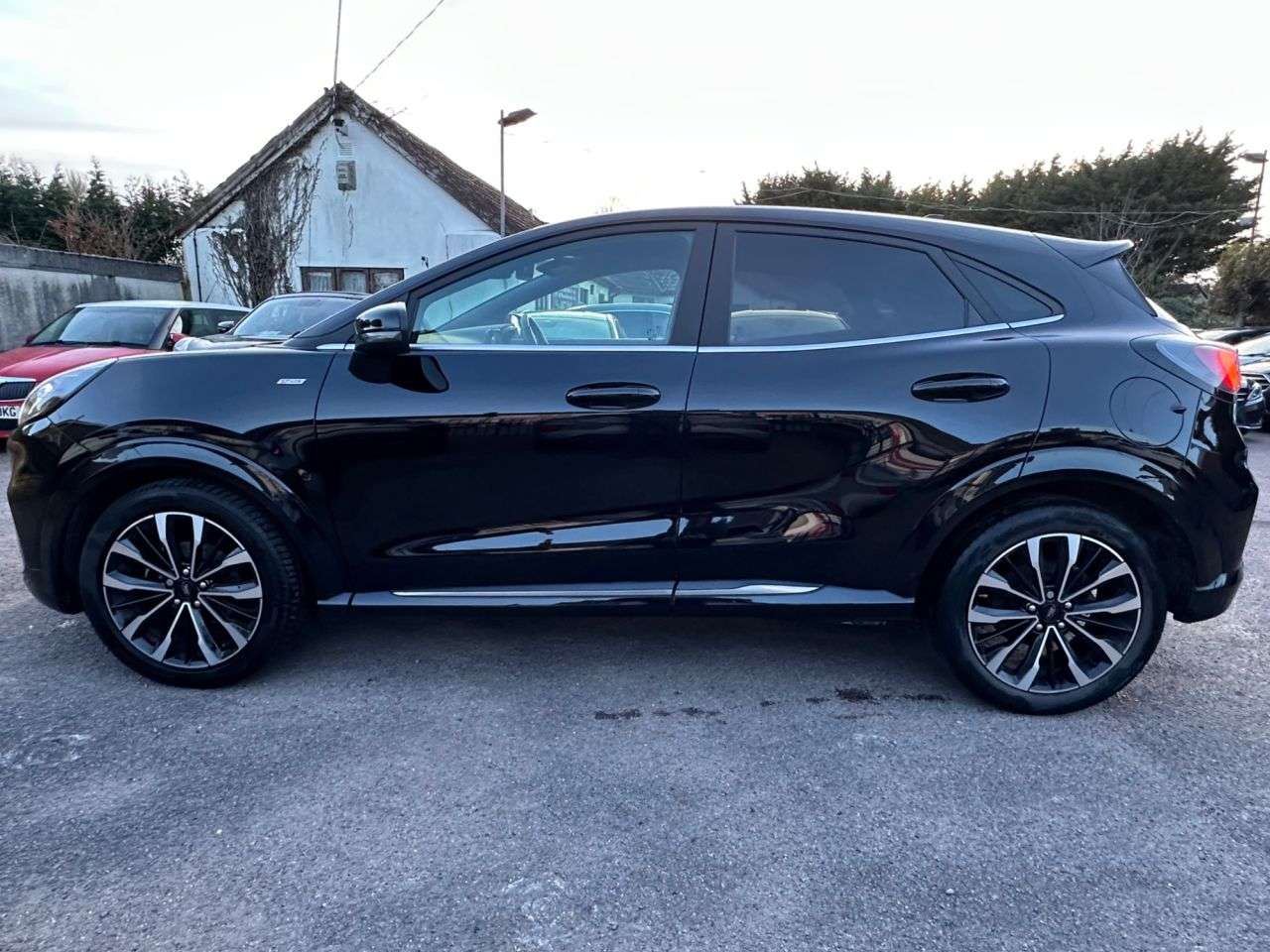 A 2023 FORD PUMA 1.0T ECOBOOST MHEV ST-LINE VIGNALE SUV 5dr PETROL HYBRID DCT EURO 6 (s/s) ( A 2023 FORD PUMA 1.0T ECOBOOST MHEV ST-LINE VIGNALE SUV 5dr PETROL HYBRID DCT EURO 6 (s/s) (