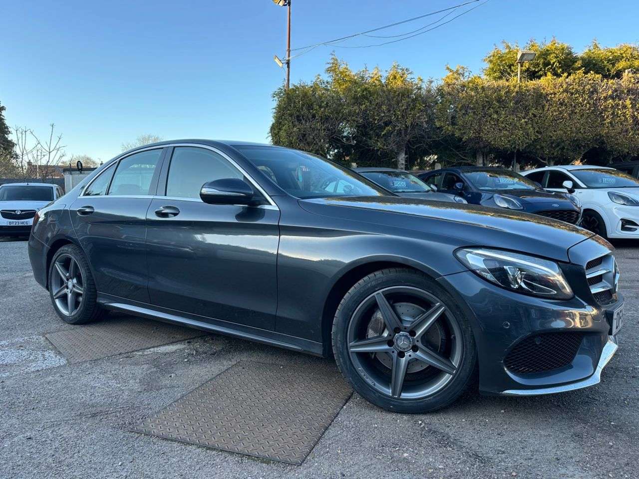 A 2015 MERCEDES-BENZ C-CLASS 2.1 C220 BlueTEC AMG LINE SALOON 4dr DIESEL G-TRONIC+ EURO 6 (s/s) (170 ps) A 2015 MERCEDES-BENZ C-CLASS 2.1 C220 BlueTEC AMG LINE SALOON 4dr DIESEL G-TRONIC+ EURO 6 (s/s) (170 ps)