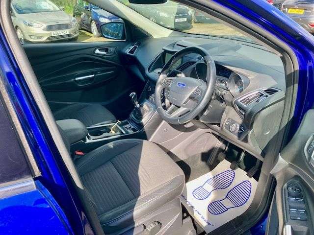 A 2017 FORD KUGA 2.0 TDCi TITANIUM SUV 5dr DIESEL MANUAL EURO 6 (s/s) (150 ps) GREAT SPEC A 2017 FORD KUGA 2.0 TDCi TITANIUM SUV 5dr DIESEL MANUAL EURO 6 (s/s) (150 ps) GREAT SPEC