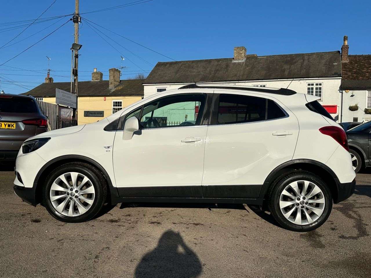 A 2018 VAUXHALL MOKKA X 1.6i ELITE SUV 5dr PETROL MANUAL EURO 6 (s/s) (115 ps) WITH SERVICE HISTORY A 2018 VAUXHALL MOKKA X 1.6i ELITE SUV 5dr PETROL MANUAL EURO 6 (s/s) (115 ps) WITH SERVICE HISTORY