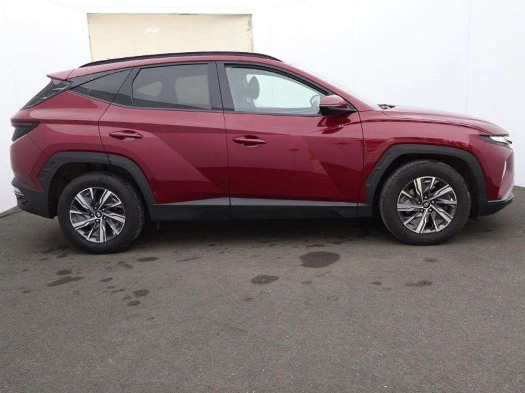 A 2023 HYUNDAI TUCSON 1.6 T-GDi SE CONNECT SUV 5dr PETROL MANUAL EURO 6 (s/s) (150 ps) DUE IN SOO A 2023 HYUNDAI TUCSON 1.6 T-GDi SE CONNECT SUV 5dr PETROL MANUAL EURO 6 (s/s) (150 ps) DUE IN SOO