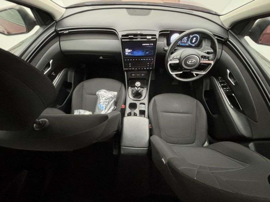 A 2023 HYUNDAI TUCSON 1.6 T-GDi SE CONNECT SUV 5dr PETROL MANUAL EURO 6 (s/s) (150 ps) DUE IN SOO A 2023 HYUNDAI TUCSON 1.6 T-GDi SE CONNECT SUV 5dr PETROL MANUAL EURO 6 (s/s) (150 ps) DUE IN SOO