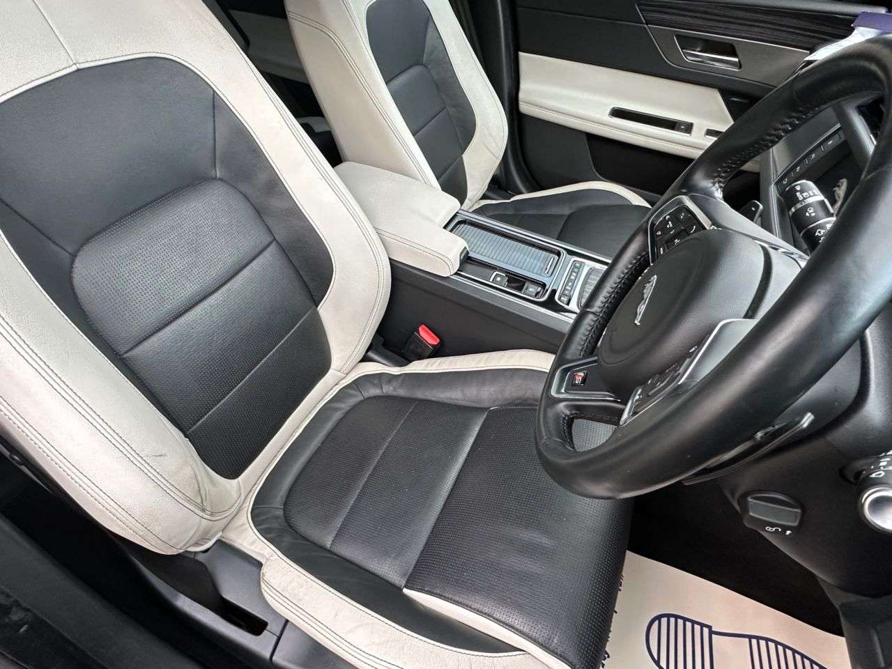 2016 JAGUAR XF 2016 JAGUAR XF