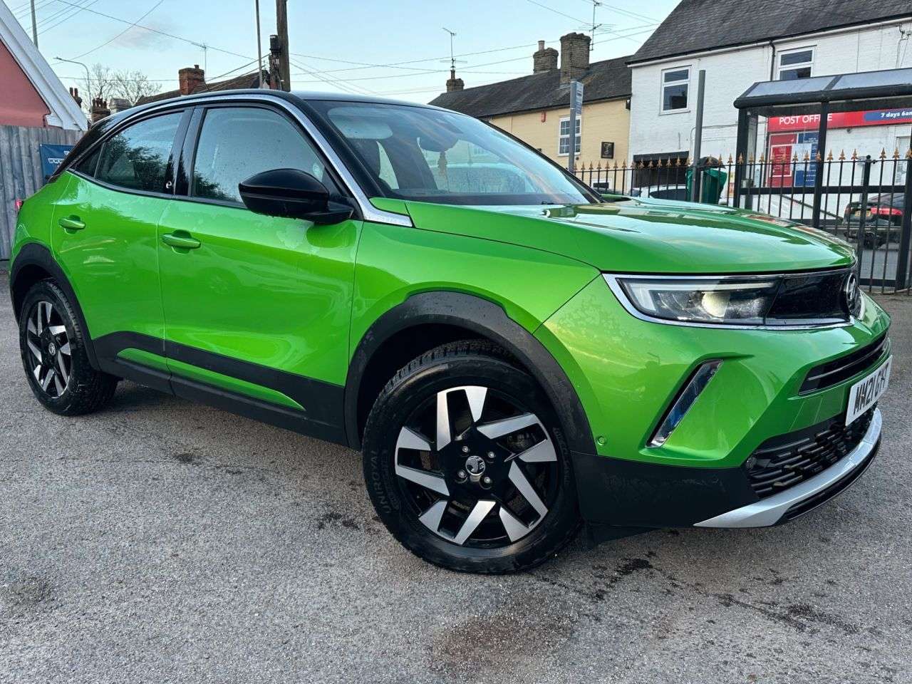 A 2021 VAUXHALL MOKKA ELECTRIC 50kWh ELITE NAV PREMIUM SUV 5dr ELECTRIC AUTOMATIC (136 ps) A 2021 VAUXHALL MOKKA ELECTRIC 50kWh ELITE NAV PREMIUM SUV 5dr ELECTRIC AUTOMATIC (136 ps)