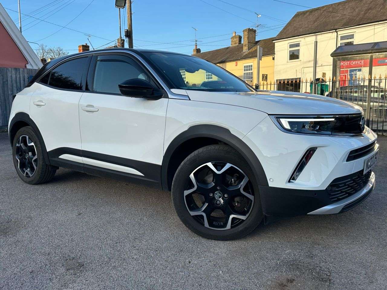 A 2023 VAUXHALL MOKKA ELECTRIC 50kWh ULTIMATE SUV 5dr ELECTRIC AUTOMATIC (136 ps) LOW MILEAGE EXAMPLE A 2023 VAUXHALL MOKKA ELECTRIC 50kWh ULTIMATE SUV 5dr ELECTRIC AUTOMATIC (136 ps) LOW MILEAGE EXAMPLE