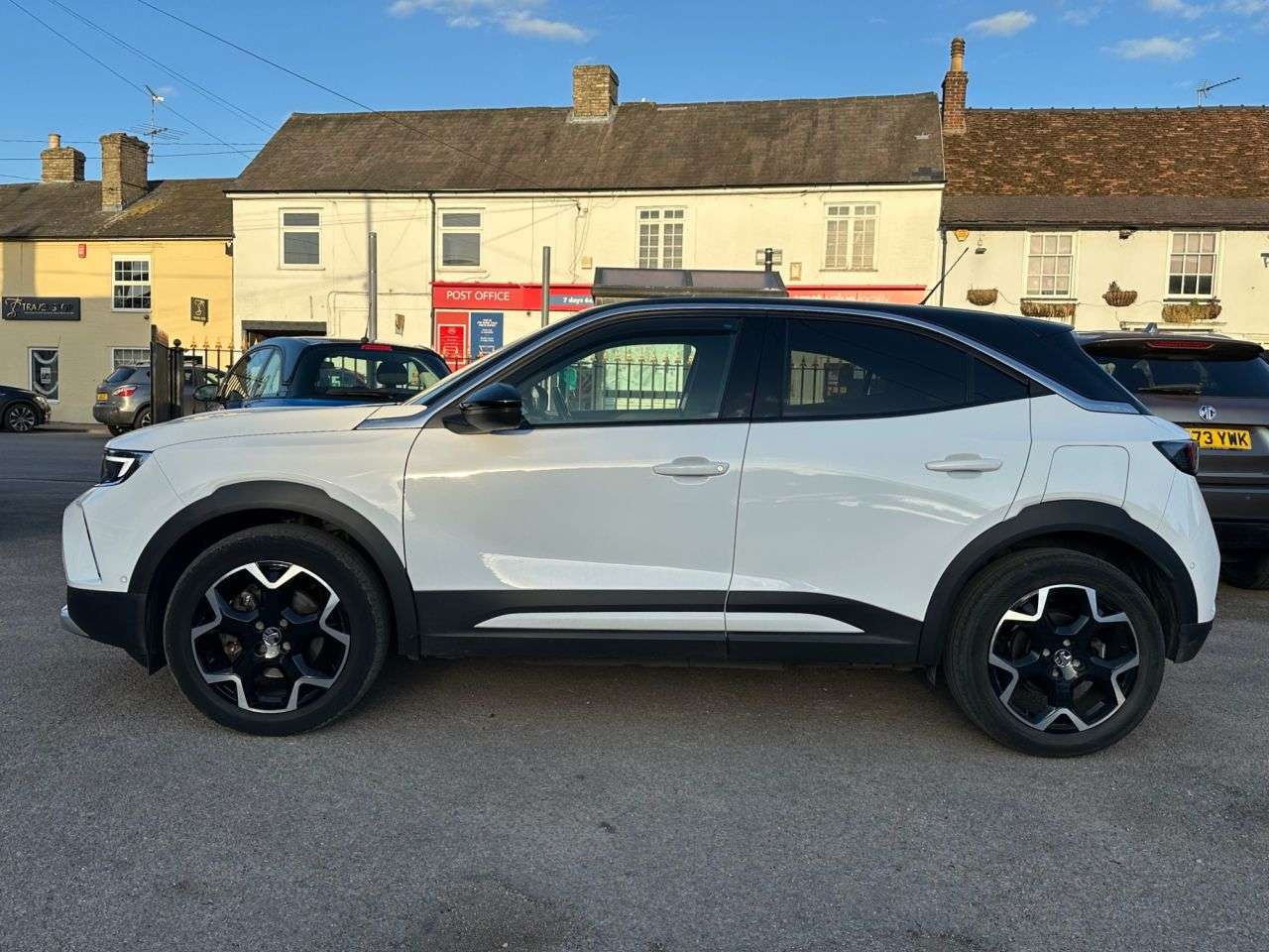 A 2023 VAUXHALL MOKKA ELECTRIC 50kWh ULTIMATE SUV 5dr ELECTRIC AUTOMATIC (136 ps) LOW MILEAGE EXAMPLE A 2023 VAUXHALL MOKKA ELECTRIC 50kWh ULTIMATE SUV 5dr ELECTRIC AUTOMATIC (136 ps) LOW MILEAGE EXAMPLE