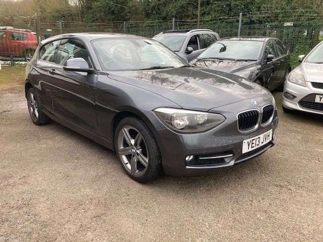 A 2013 BMW 1 SERIES 1.6 116i SPORT HATCHBACK 3dr PETROL MANUAL EURO 6 (s/s) (136 ps) A 2013 BMW 1 SERIES 1.6 116i SPORT HATCHBACK 3dr PETROL MANUAL EURO 6 (s/s) (136 ps)