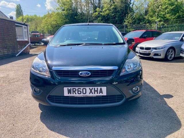 A 2010 FORD FOCUS 1.6 ZETEC HATCHBACK 5dr PETROL MANUAL (161 g/km, 99 bhp) A 2010 FORD FOCUS 1.6 ZETEC HATCHBACK 5dr PETROL MANUAL (161 g/km, 99 bhp)