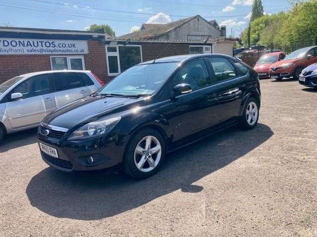 A 2010 FORD FOCUS 1.6 ZETEC HATCHBACK 5dr PETROL MANUAL (161 g/km, 99 bhp) A 2010 FORD FOCUS 1.6 ZETEC HATCHBACK 5dr PETROL MANUAL (161 g/km, 99 bhp)