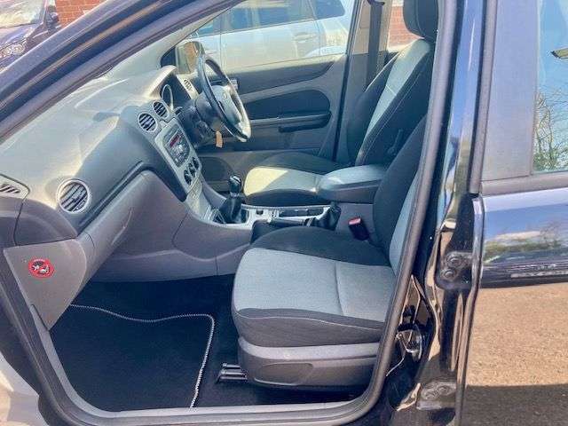 2010 FORD FOCUS 2010 FORD FOCUS