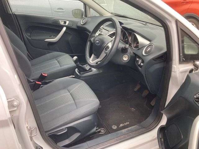 A 2012 FORD FIESTA 1.4 TITANIUM HATCHBACK 5dr PETROL MANUAL (130 g/km, 94 bhp) A 2012 FORD FIESTA 1.4 TITANIUM HATCHBACK 5dr PETROL MANUAL (130 g/km, 94 bhp)