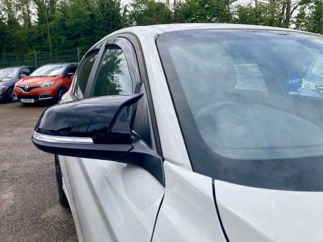 2012 BMW 1 SERIES 2012 BMW 1 SERIES