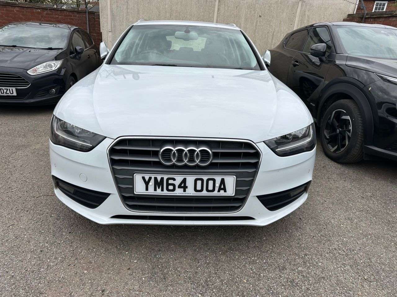 A 2014 AUDI A4 AVANT 2.0 TDI SE TECHNIK ESTATE 5dr DIESEL MULTITRONIC (s/s) (177 ps) A 2014 AUDI A4 AVANT 2.0 TDI SE TECHNIK ESTATE 5dr DIESEL MULTITRONIC (s/s) (177 ps)
