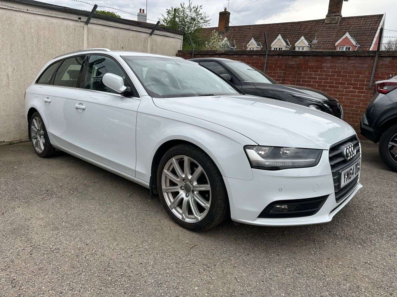 A 2014 AUDI A4 AVANT 2.0 TDI SE TECHNIK ESTATE 5dr DIESEL MULTITRONIC (s/s) (177 ps) A 2014 AUDI A4 AVANT 2.0 TDI SE TECHNIK ESTATE 5dr DIESEL MULTITRONIC (s/s) (177 ps)