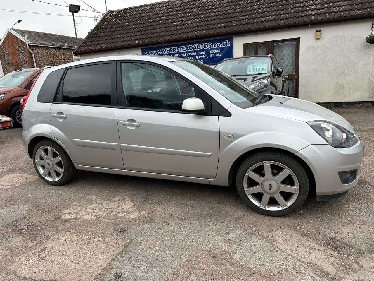 A 2007 FORD FIESTA 1.4 TD ZETEC CLIMATE HATCHBACK 5dr DIESEL MANUAL (119 g/km, 67 bhp) LOW MIL A 2007 FORD FIESTA 1.4 TD ZETEC CLIMATE HATCHBACK 5dr DIESEL MANUAL (119 g/km, 67 bhp) LOW MIL