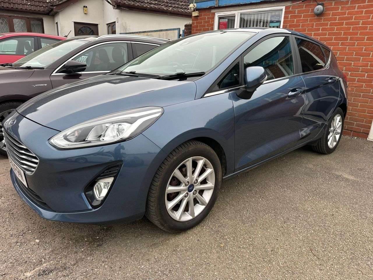 A 2019 FORD FIESTA 1.0T ECOBOOST GPF TITANIUM HATCHBACK 5dr PETROL MANUAL EURO 6 (s/s) (100 ps A 2019 FORD FIESTA 1.0T ECOBOOST GPF TITANIUM HATCHBACK 5dr PETROL MANUAL EURO 6 (s/s) (100 ps